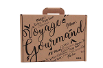 Moyenne Valisette Kraft carton dcore "Voyage Gourmand" avec poigne (34 x 25 x 11.5 cm)